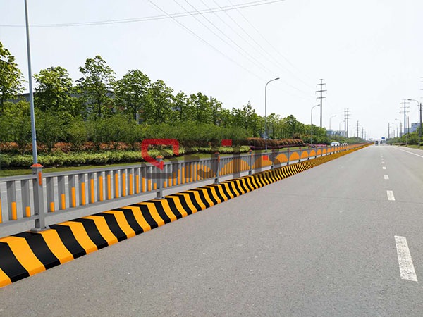 水泥墩中央護欄 水泥墩中央護欄