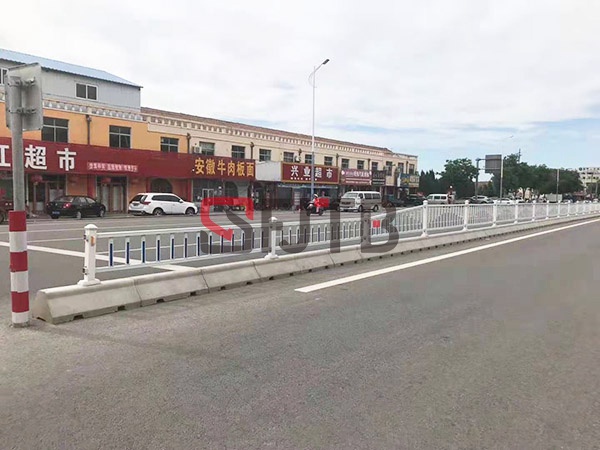水泥墩中央護欄 水泥墩中央護欄