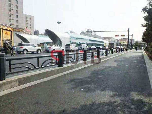 水泥墩中央護欄 水泥墩中央護欄